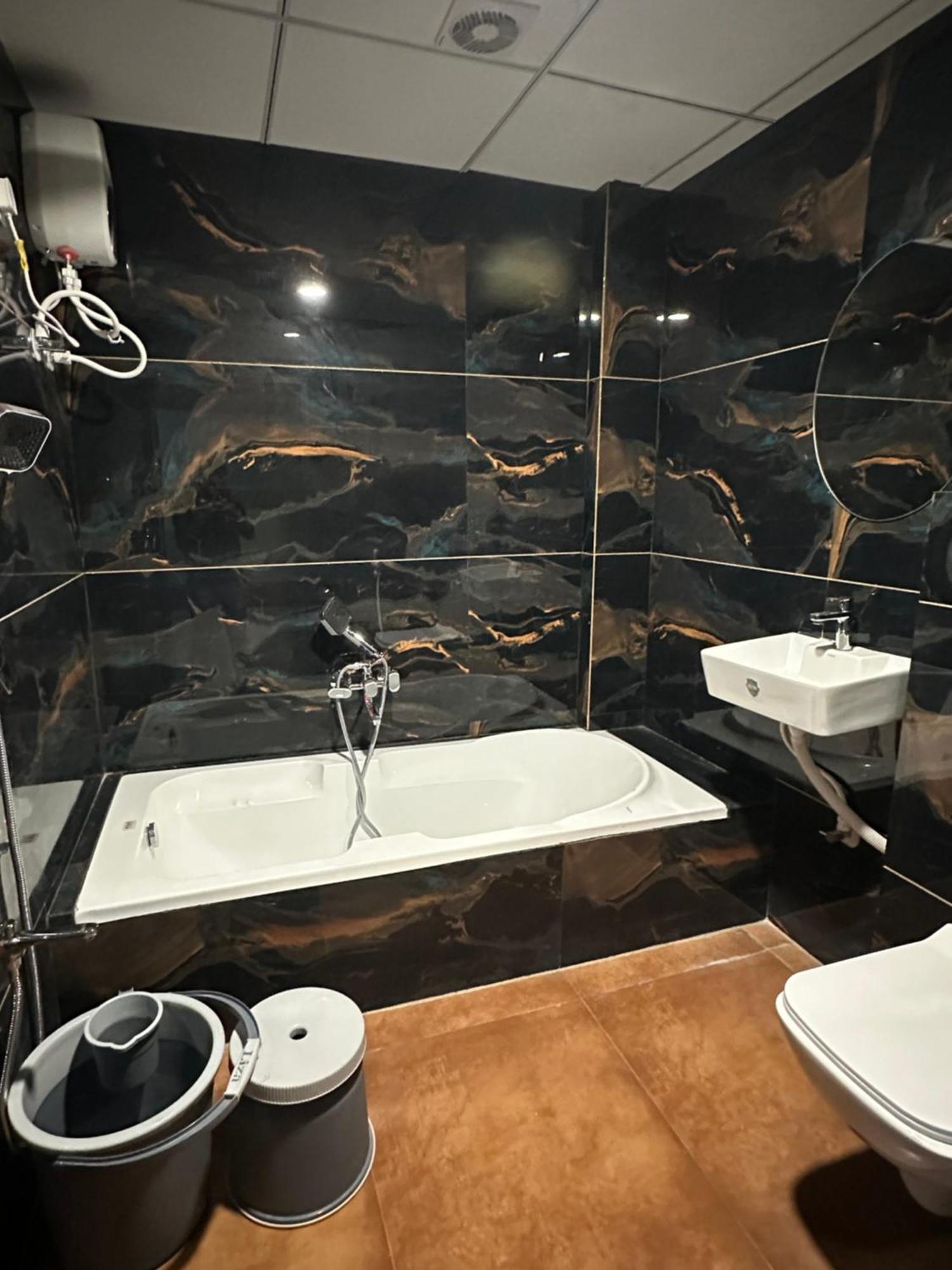 סוראט Hotel Victoria Prime מראה חיצוני תמונה